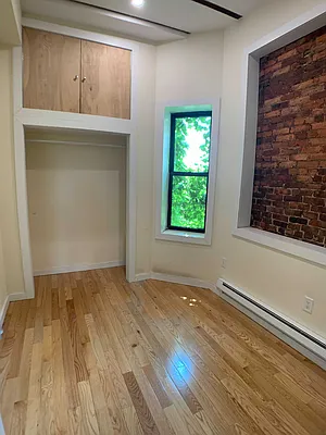 Rented by Cargon Realty | media 36