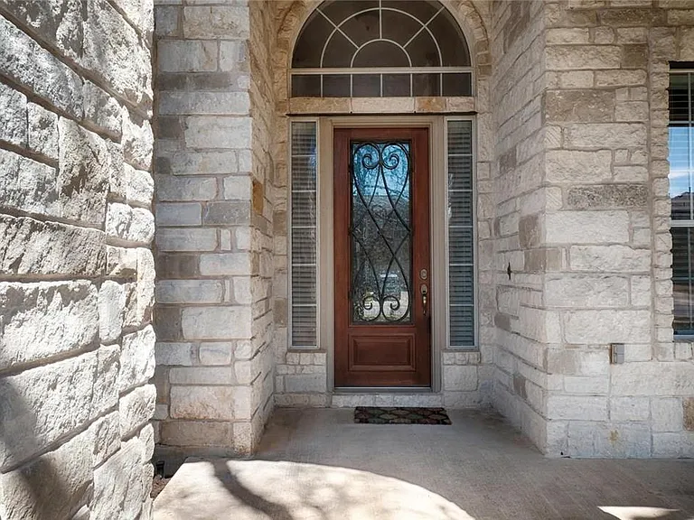 16228 Old Baldy Dr — Photo 2