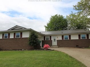 132 Roger Cir, Hurricane, WV 25526