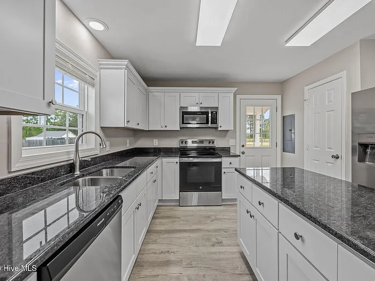 5312 Swanns Station Rd — Photo 31