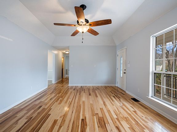 4th image of 2719 Rocking Horse Ln
