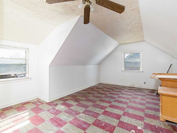 3rd image of 773 Park Ave