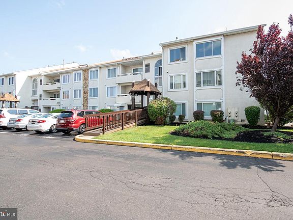 2nd image of 83 Bonnie Gellman Ct #D83