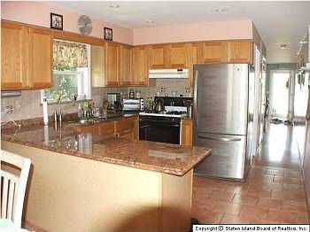 2nd image of 82 Cedarview Ave