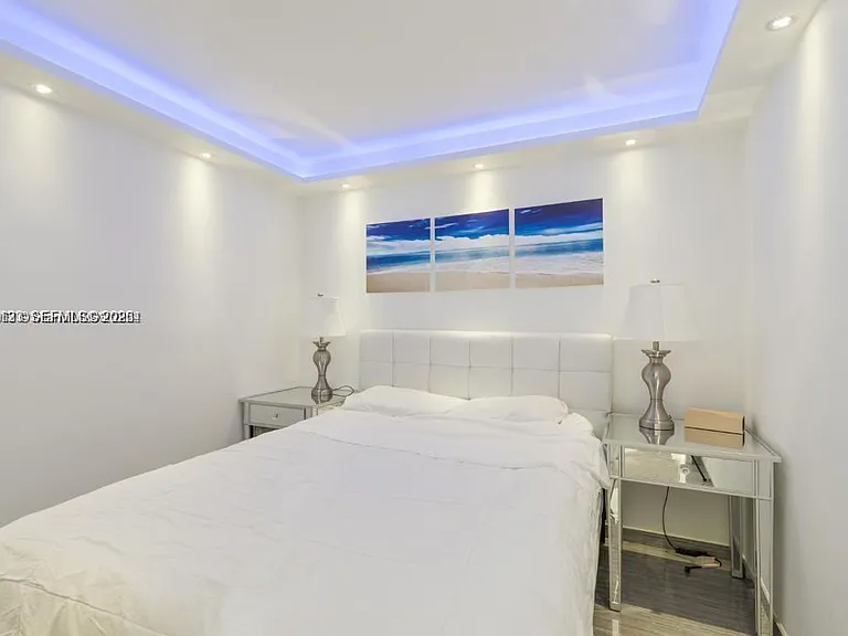 401 Ocean Dr #1124 — Photo 3