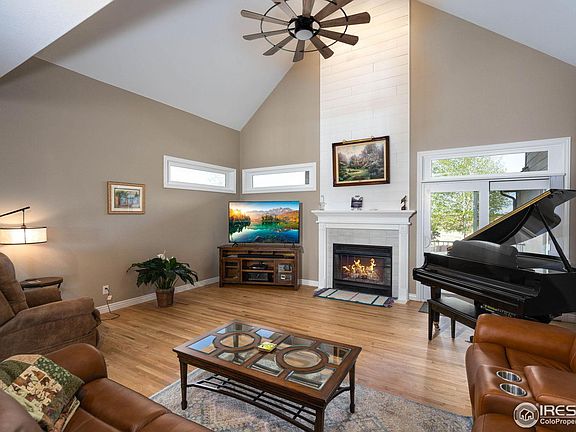 5th image of 304 N Shore Cir