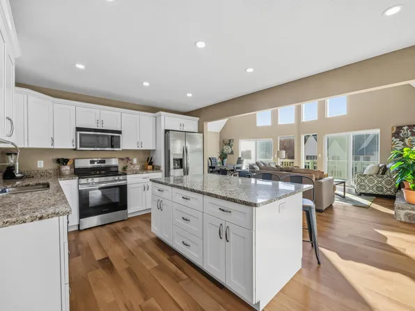 4913 Shoreline Dr, Chattanooga, TN 37416