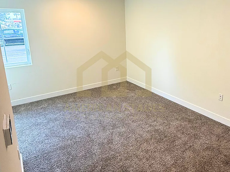 101 N Broadway #102 — Photo 9
