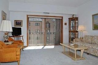 3rd image of 7420 W Lawrence Ave Unit 312