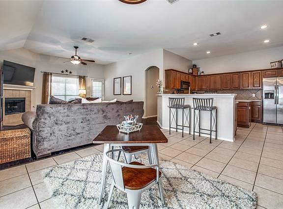 5th image of 4106 Windy Meadow Dr
