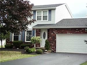 1st image of 32 Rollingwood Dr
