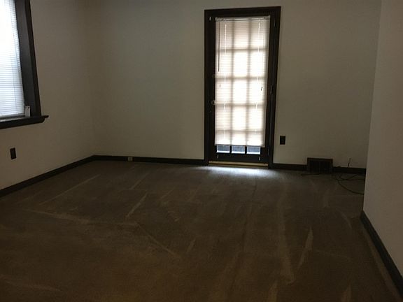 3rd image of 432 Lombard St Floor 3