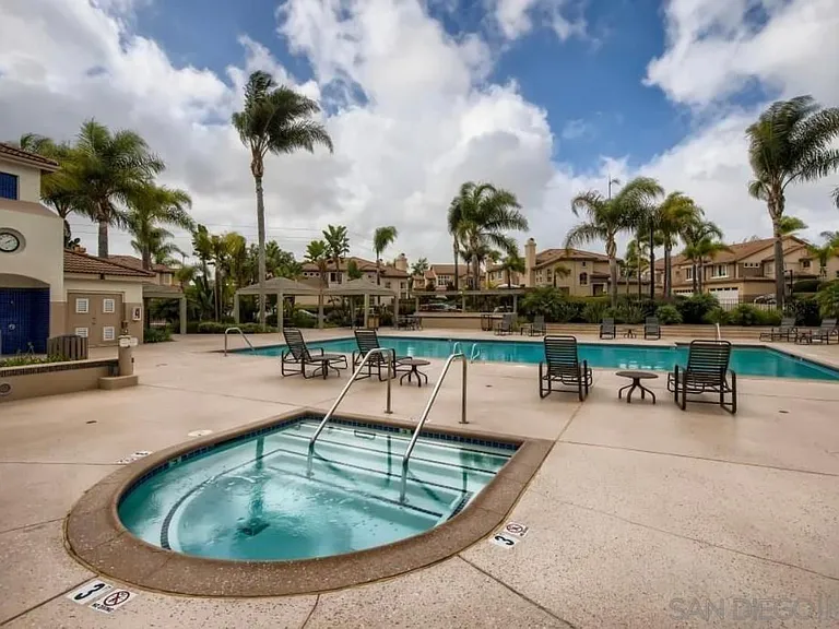 1298 El Mercado Way #D — Photo 13