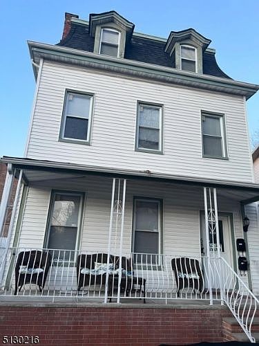 1st image of 58 Grove Pl