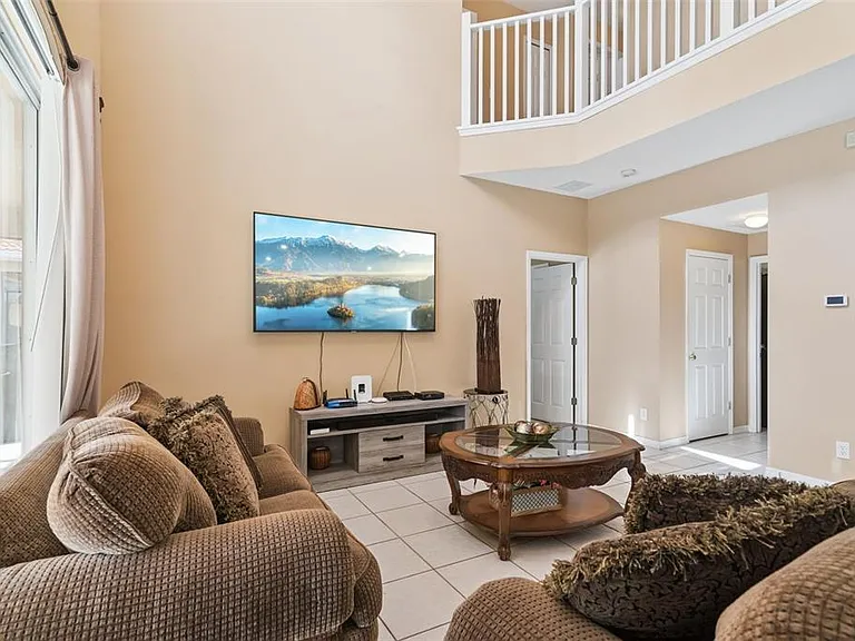 1162 Solana Cir — Photo 27