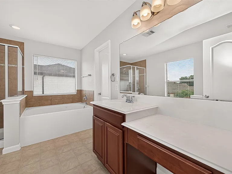 18403 Tupper Bend Ln — Photo 27