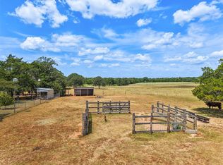 372 Hofferek Rd, Rosanky, TX 78953