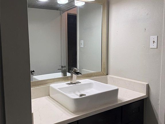 5th image of 1202 Newning Ave APT 311
