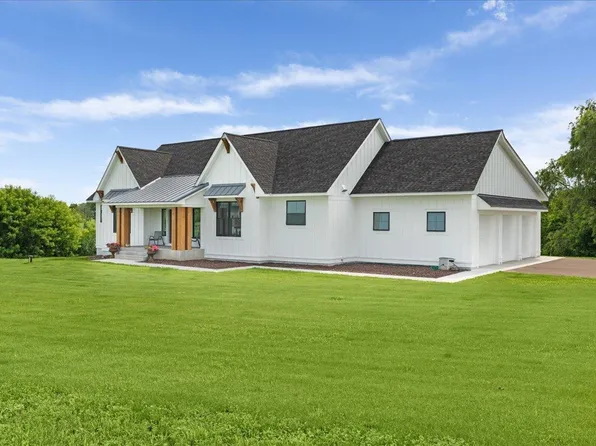 1519 96th St, New Richmond, WI 54017