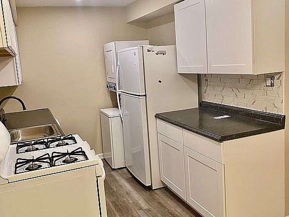 4th image of 300 Byberry Rd APT L14