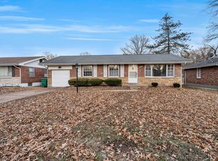 9804 Colony Dr, Saint Louis, MO 63137
