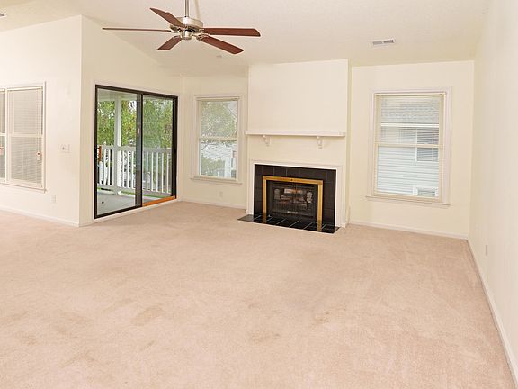 5th image of 113 W Victoria Court #D