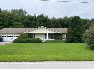 332 Southgate Dr, Crossville, TN 38555