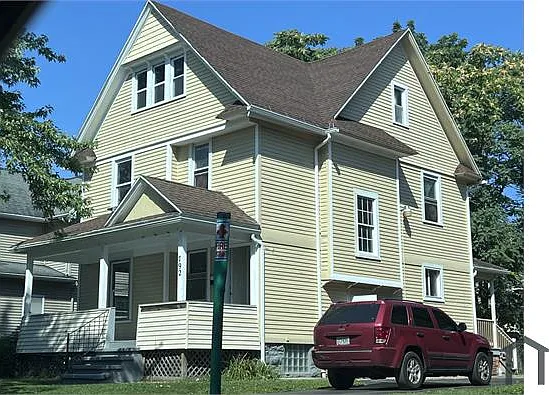 3 bed, 1075 sqft, $1,400 — Photo 2
