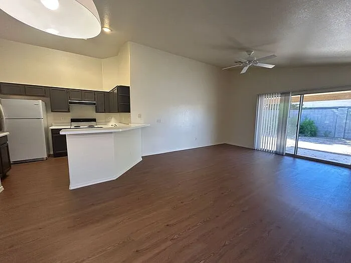 5082 W Buffalo St — Photo 8