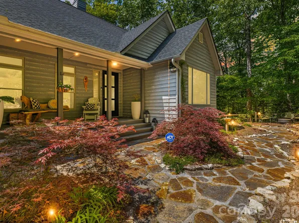 5 Saddle Rdg, Fletcher, NC 28732