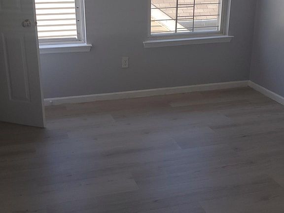 2nd image of 627 S 19th St Floor 2