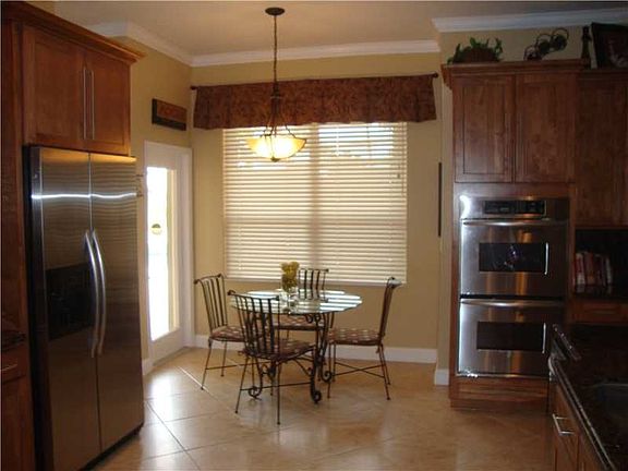 5th image of 6265 Saratoga Cir