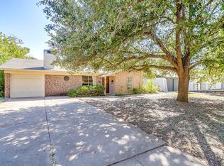 1613 Barron Ln, Fort Worth, TX 76112