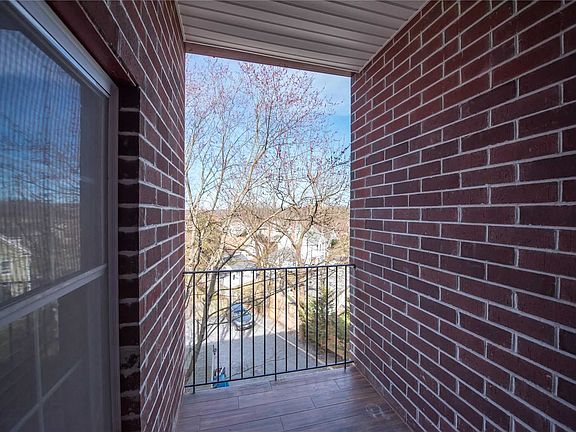 5th image of 50-3 Stewart Ave APT 3E