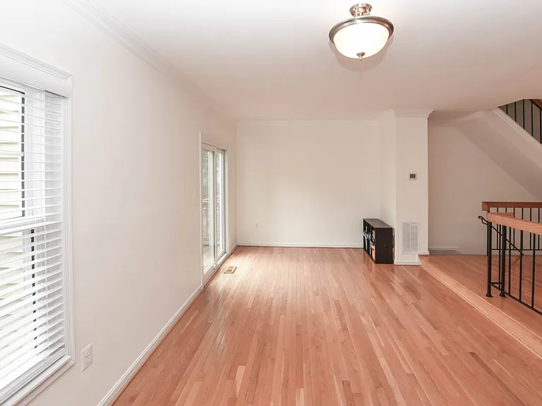5843 Wye Oak Commons Ct — Photo 9