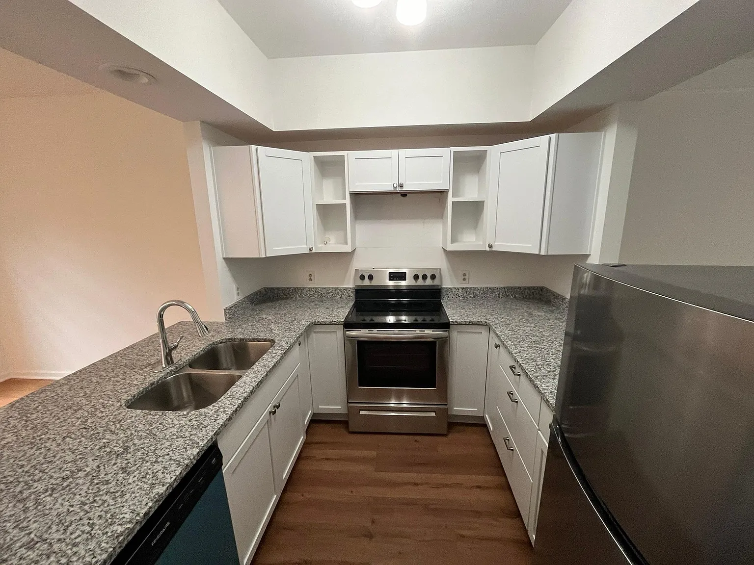 2 bed, 1248 sqft, $1,849 — Photo 3