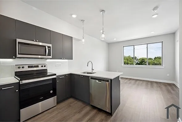 1336 S Harmony St — Photo 11