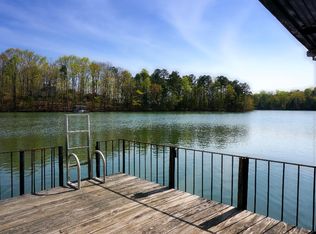 8915 Barron Cir, Gainesville, GA 30506