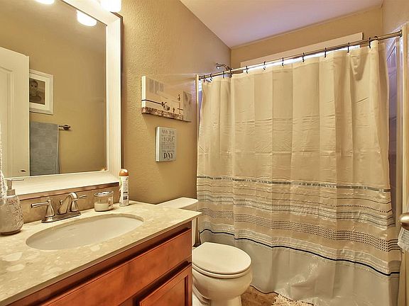 5th image of 381 Palo Verde Way