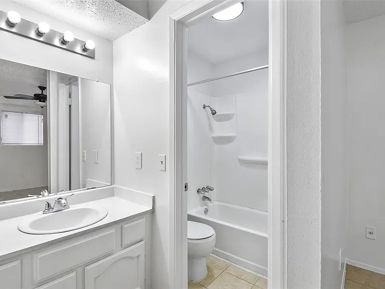 2410 Longview St — Photo 20