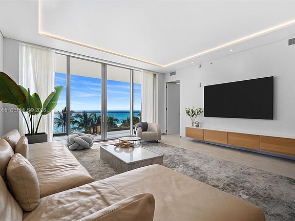 5th image of 18975 Collins Ave #401