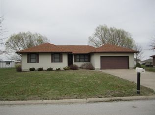 507 Meadowlark Dr, Clinton, MO 64735