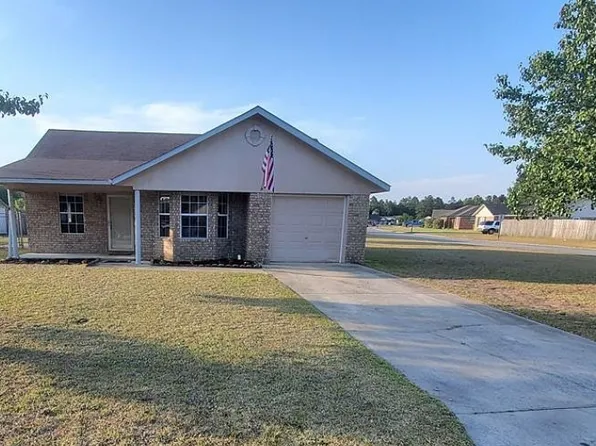 863 Lyndsi Ln, Hinesville, GA 31313