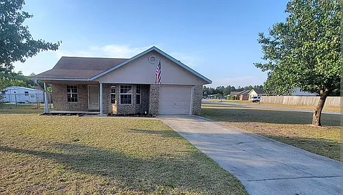 863 Lyndsi Ln Photo 1