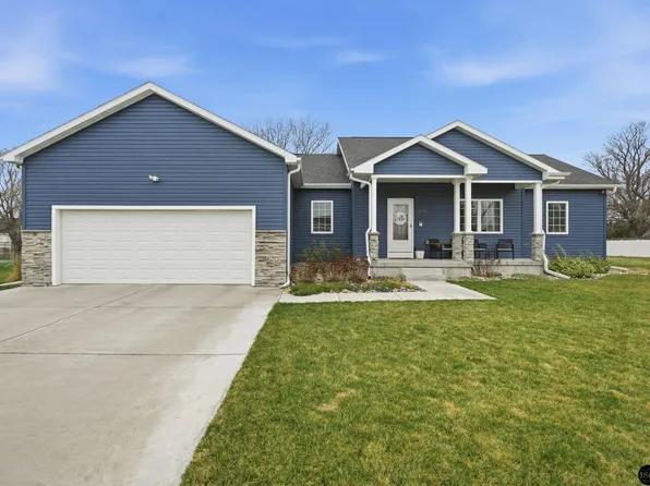 2806 21st Ave, Central City, NE 68826