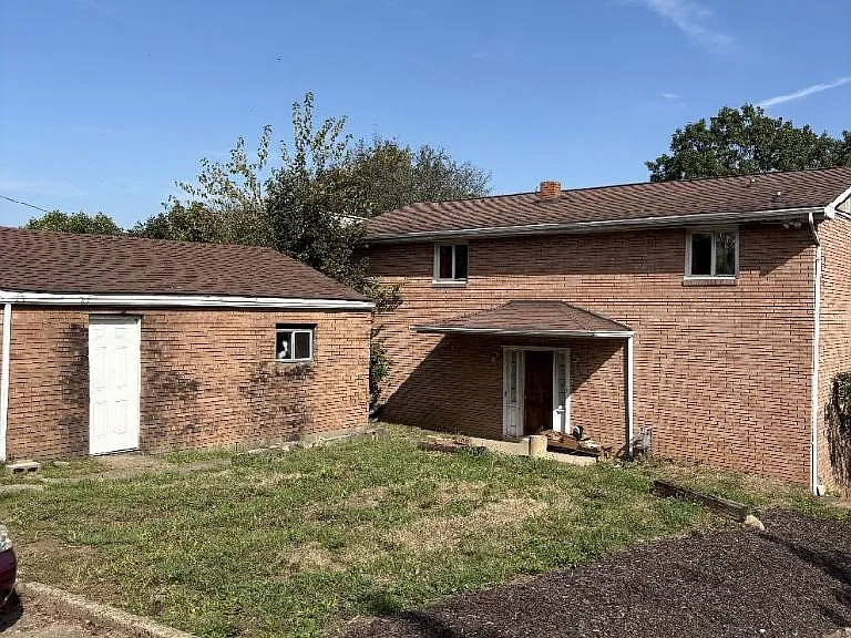 1120 Arlington Ave — Photo 1
