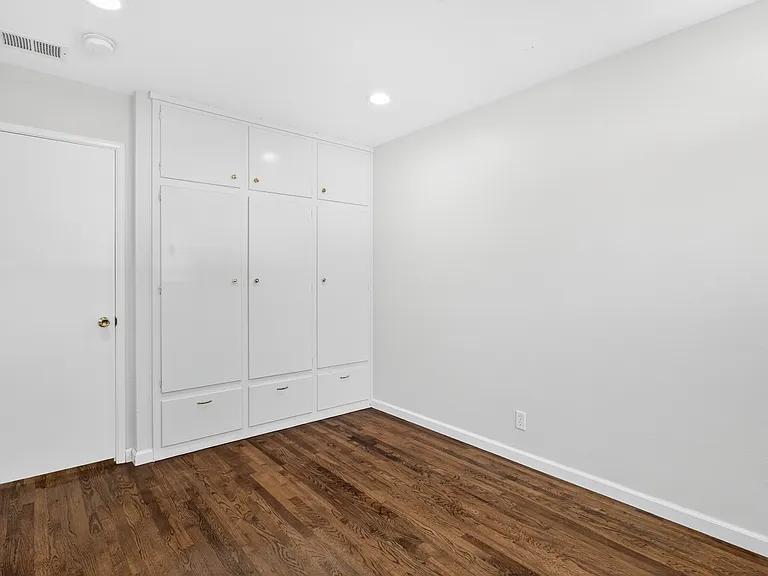 899 Ebbets Dr — Photo 23