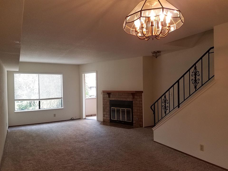 1st image of 128 Pacific Ave