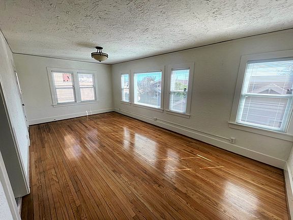 4th image of 864-870 Buena Vista St #868