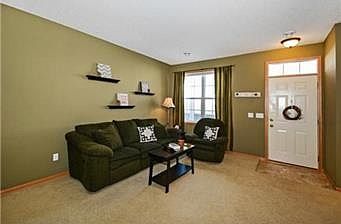 5th image of 11025 Oak Grove Cir